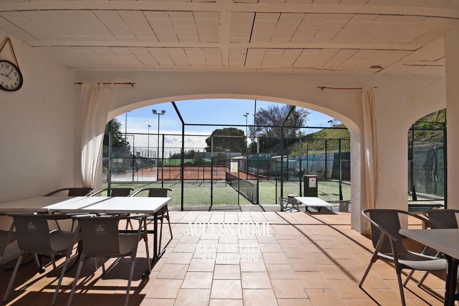 Villa til salg i Cabrils med swimmingpool - € 1.950.000 (Ref: 9356490)