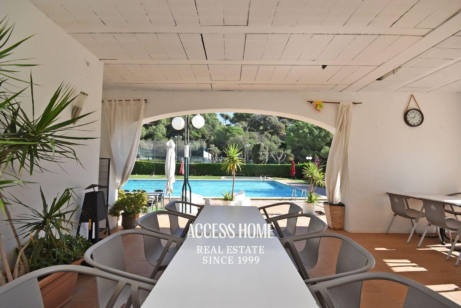 Villa til salg i Cabrils med swimmingpool - € 1.950.000 (Ref: 9356490)