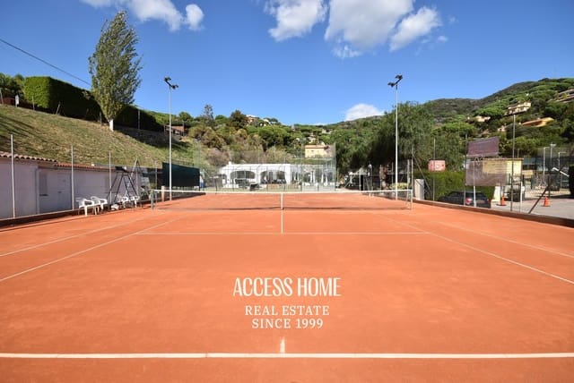 Villa til salgs i Cabrils med svømmebasseng - € 1 950 000 (Ref: 9356490)