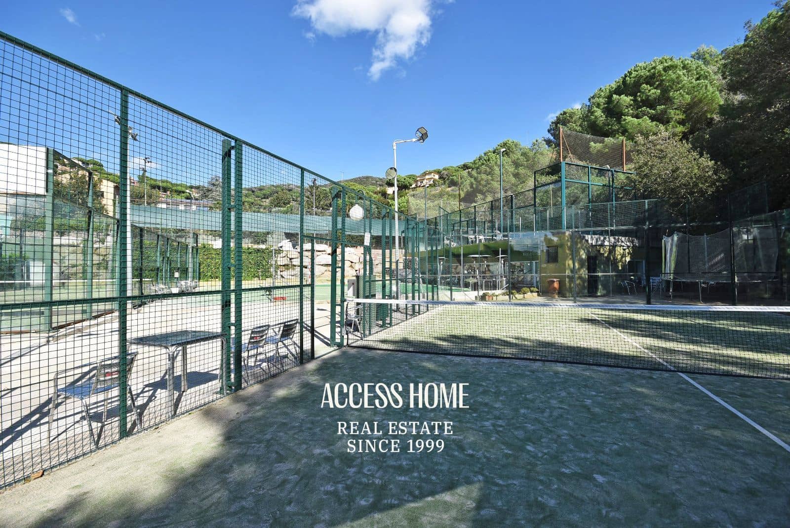 Villa til salg i Cabrils med swimmingpool - € 1.950.000 (Ref: 9356490)