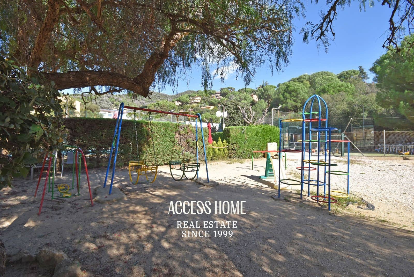 Villa til salg i Cabrils med swimmingpool - € 1.950.000 (Ref: 9356490)