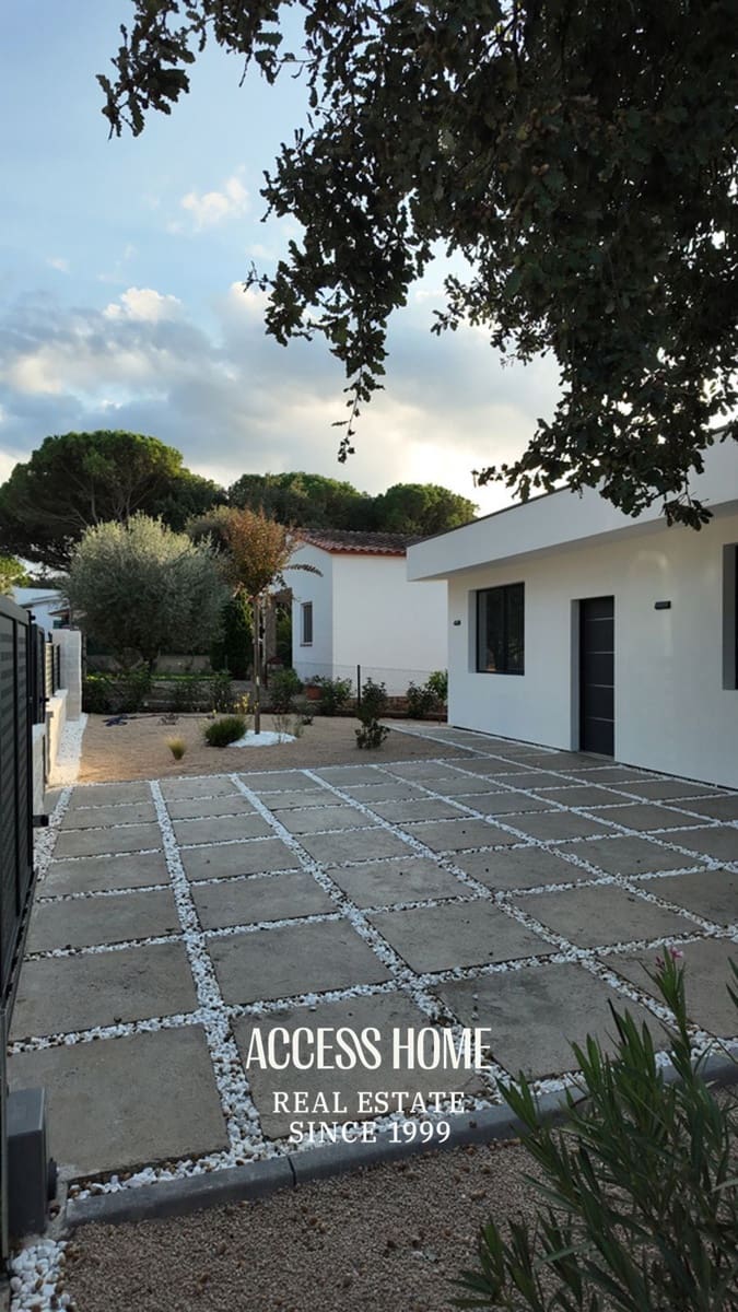 3 Zimmer Villa zu verkaufen in Llagostera mit Pool Garage - 430.000 € (Ref: 9356491)
