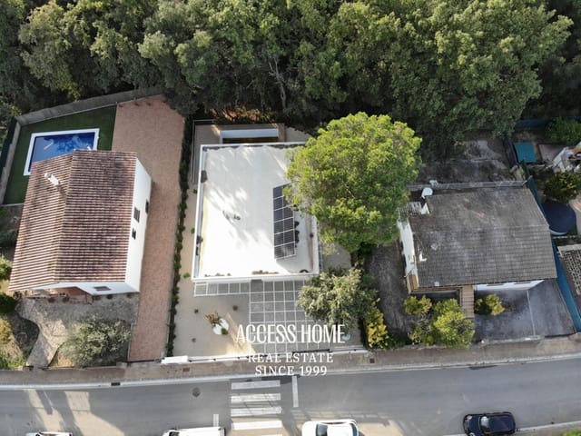 3 bedroom Villa for sale in Llagostera with pool garage - € 430,000 (Ref: 9356491)