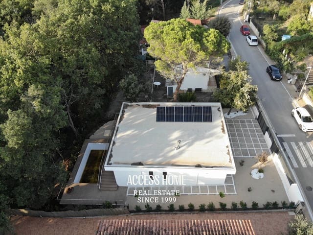 3 bedroom Villa for sale in Llagostera with pool garage - € 430,000 (Ref: 9356491)