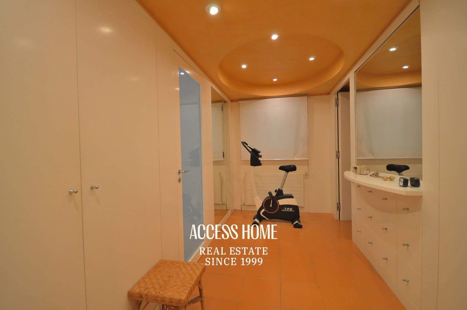 8 bedroom Villa for sale in Sant Vicenc de Montalt with pool garage - € 2,700,000 (Ref: 9363105)