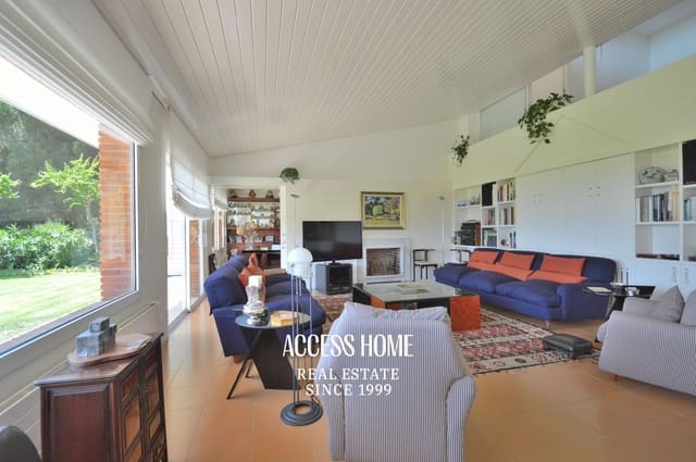 8 bedroom Villa for sale in Sant Vicenç de Montalt with pool garage - € 2,700,000 (Ref: 9363105)