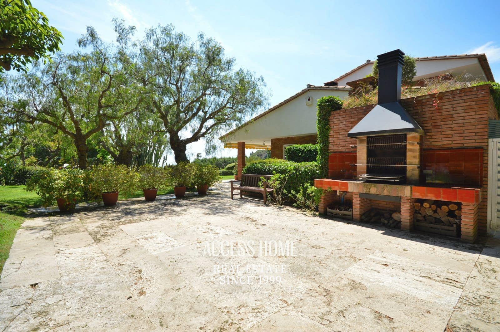 8 bedroom Villa for sale in Sant Vicenc de Montalt with pool garage - € 2,700,000 (Ref: 9363105)