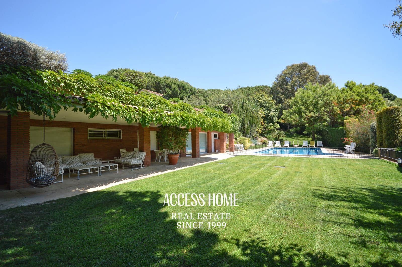 8 bedroom Villa for sale in Sant Vicenc de Montalt with pool garage - € 2,700,000 (Ref: 9363105)