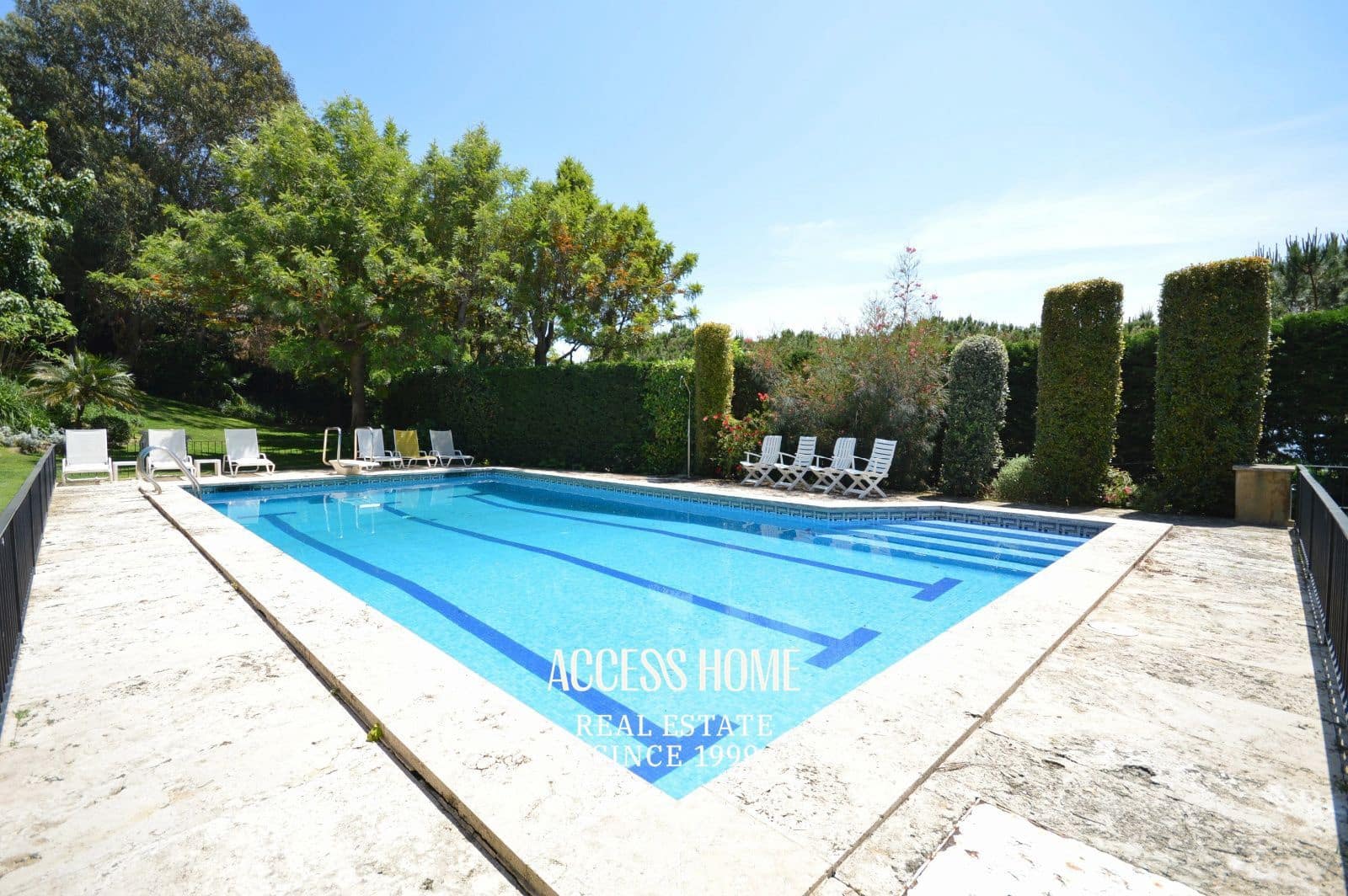 8 bedroom Villa for sale in Sant Vicenc de Montalt with pool garage - € 2,700,000 (Ref: 9363105)