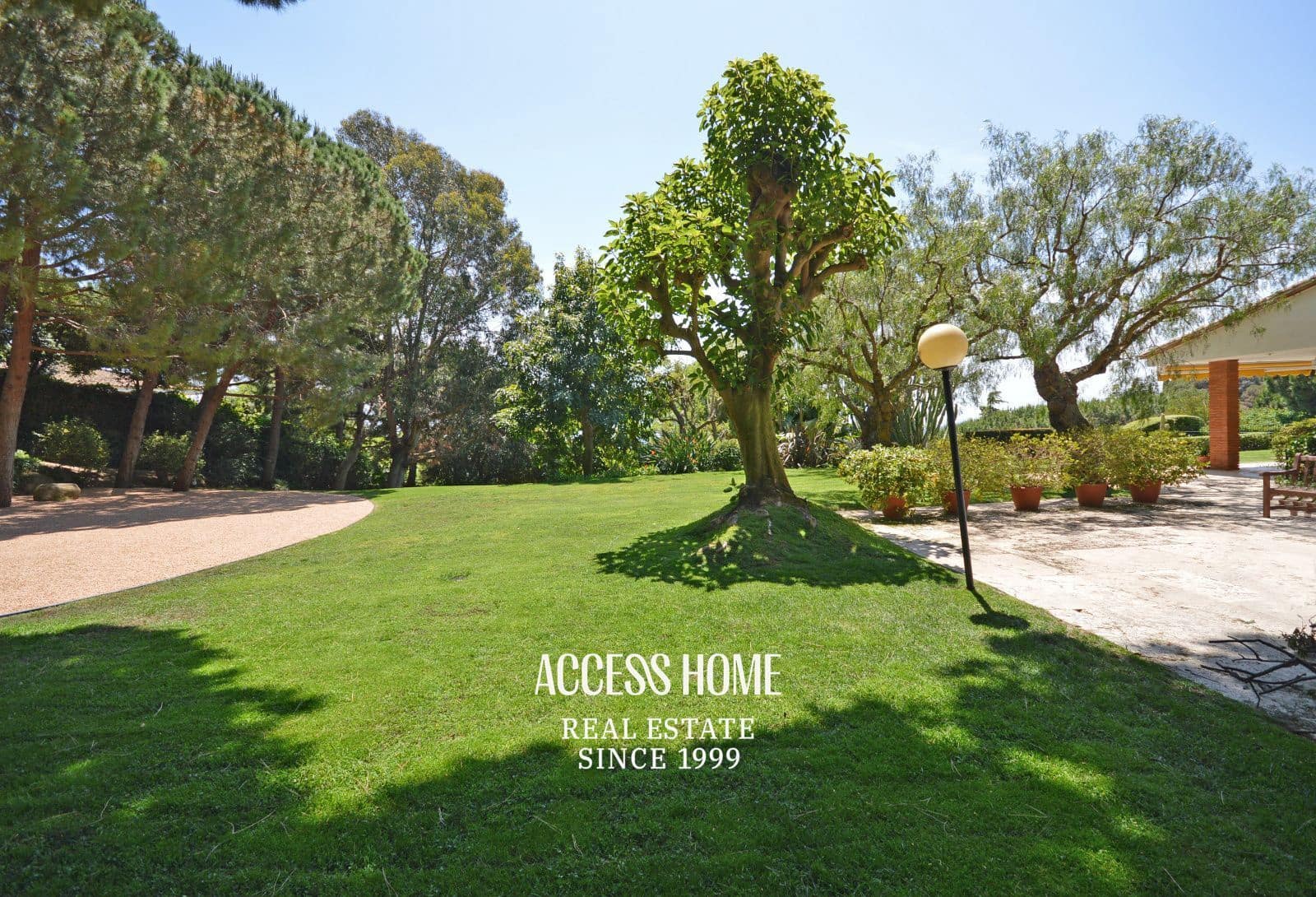 8 bedroom Villa for sale in Sant Vicenc de Montalt with pool garage - € 2,700,000 (Ref: 9363105)