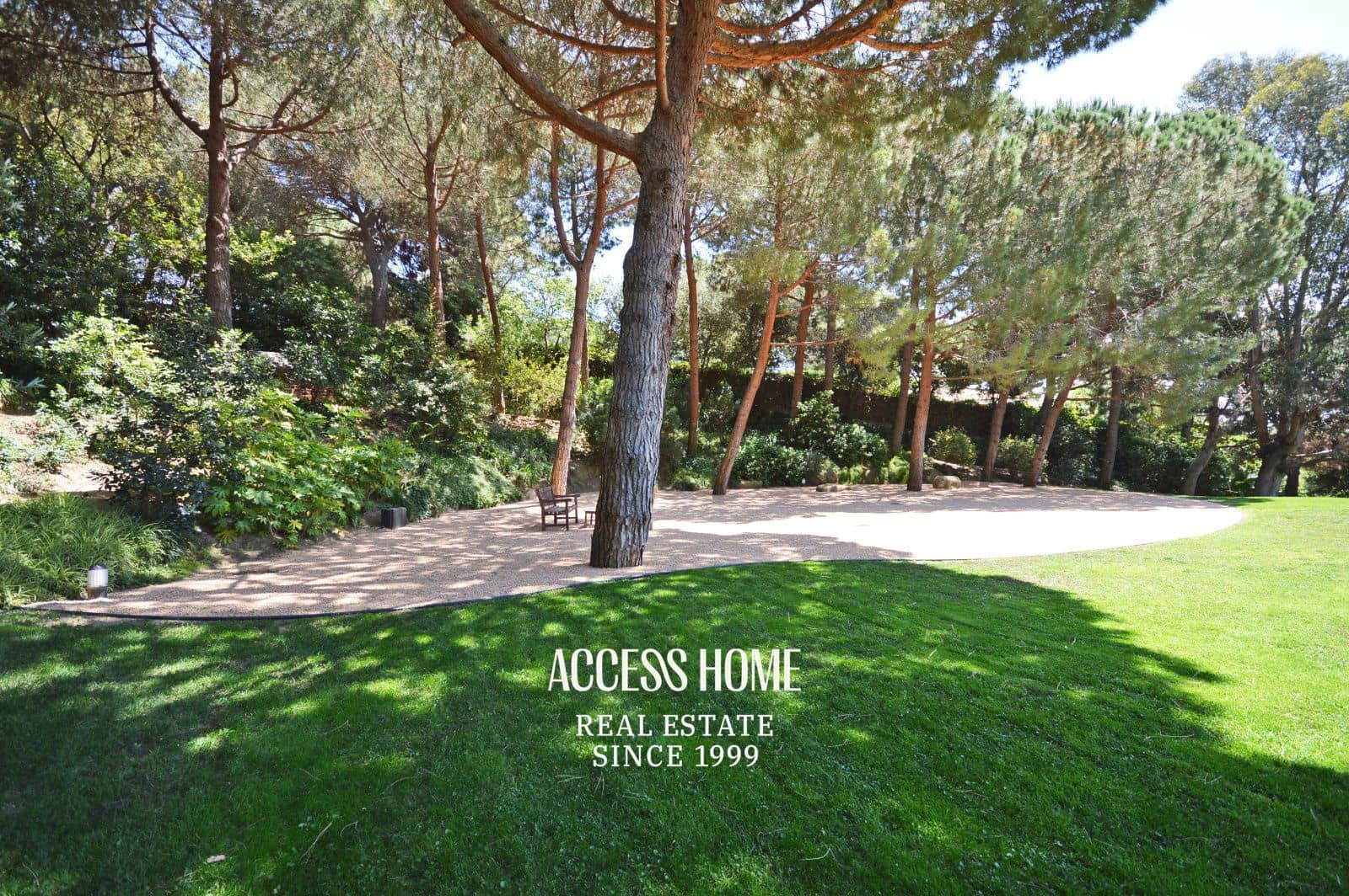 8 bedroom Villa for sale in Sant Vicenc de Montalt with pool garage - € 2,700,000 (Ref: 9363105)