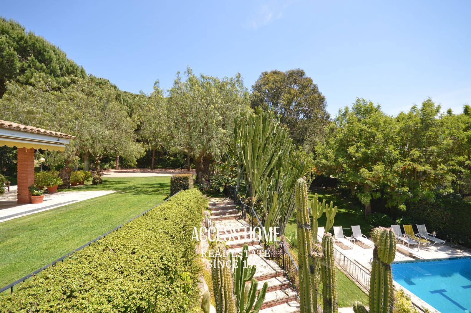 8 bedroom Villa for sale in Sant Vicenc de Montalt with pool garage - € 2,700,000 (Ref: 9363105)