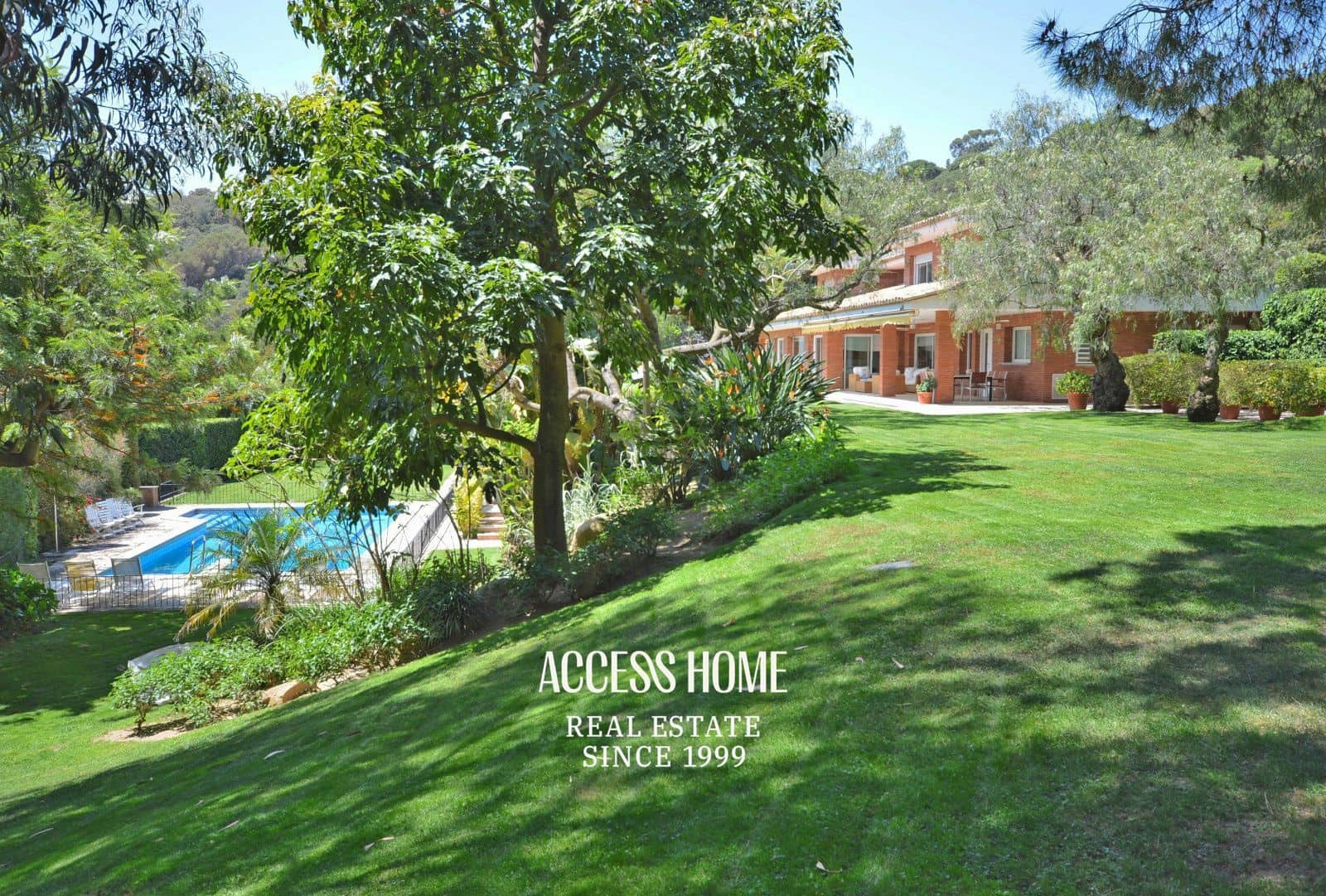 8 bedroom Villa for sale in Sant Vicenc de Montalt with pool garage - € 2,700,000 (Ref: 9363105)
