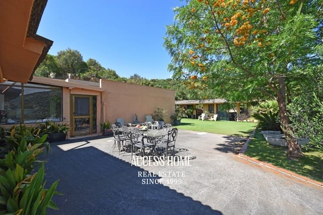 11 bedroom Villa for sale in Alella with pool garage - € 1,600,000 (Ref: 9378188)