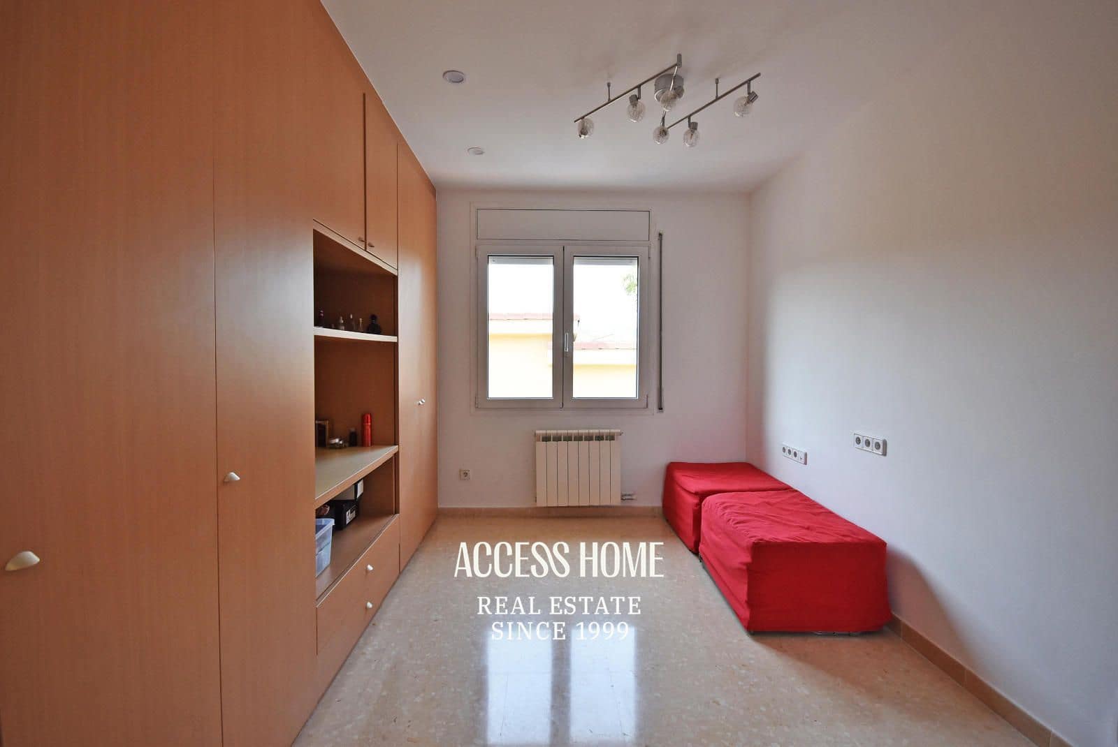 5 sypialnia Willa na sprzedaż w Alella z basenem garażem - 1 200 000 € (Ref: 9379998)