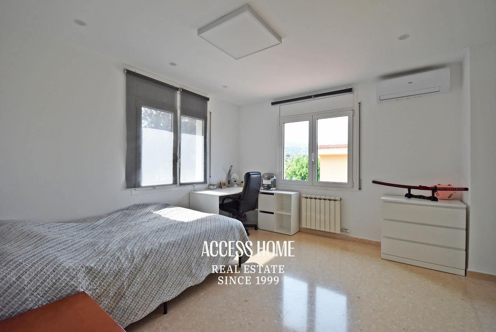 5 sypialnia Willa na sprzedaż w Alella z basenem garażem - 1 200 000 € (Ref: 9379998)