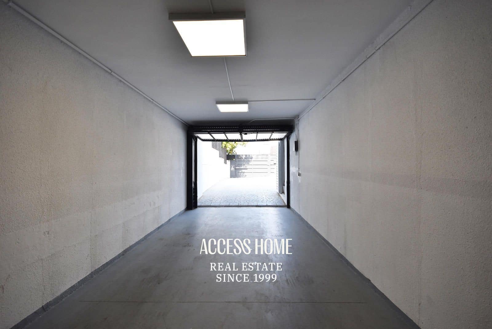 5 sypialnia Willa na sprzedaż w Alella z basenem garażem - 1 200 000 € (Ref: 9379998)