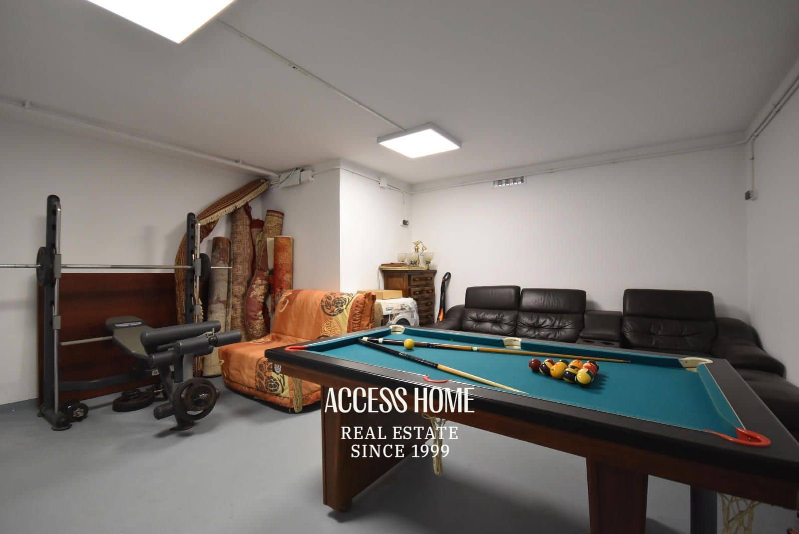 5 sypialnia Willa na sprzedaż w Alella z basenem garażem - 1 200 000 € (Ref: 9379998)