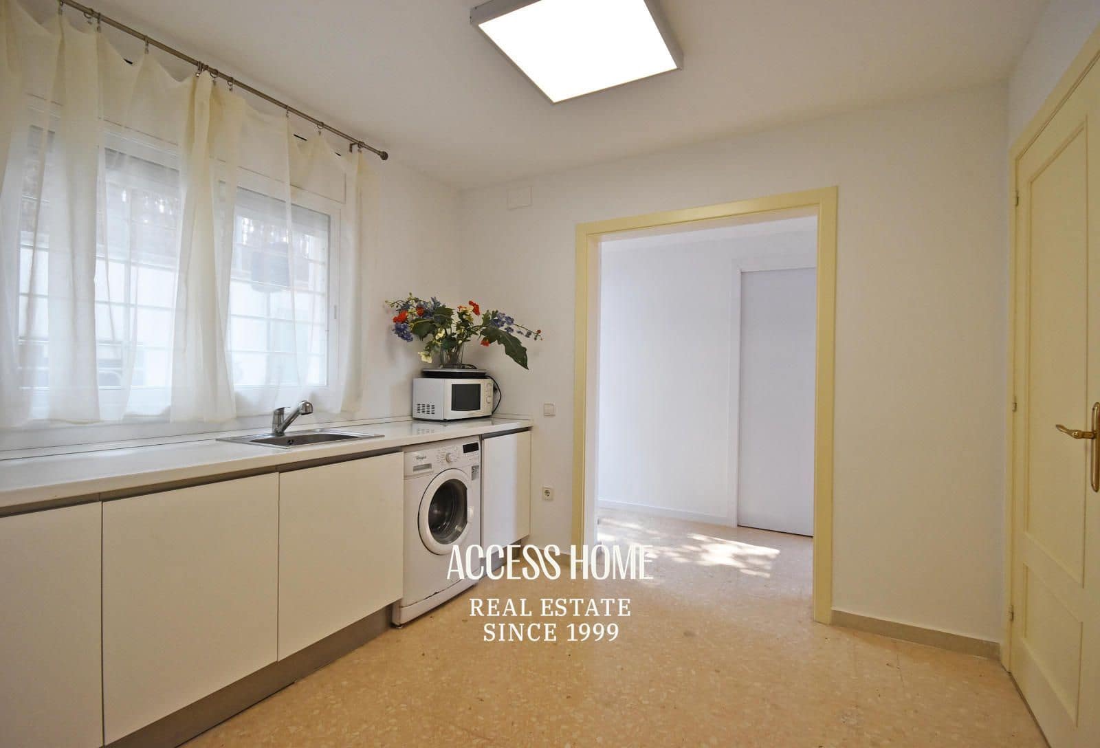 5 sypialnia Willa na sprzedaż w Alella z basenem garażem - 1 200 000 € (Ref: 9379998)