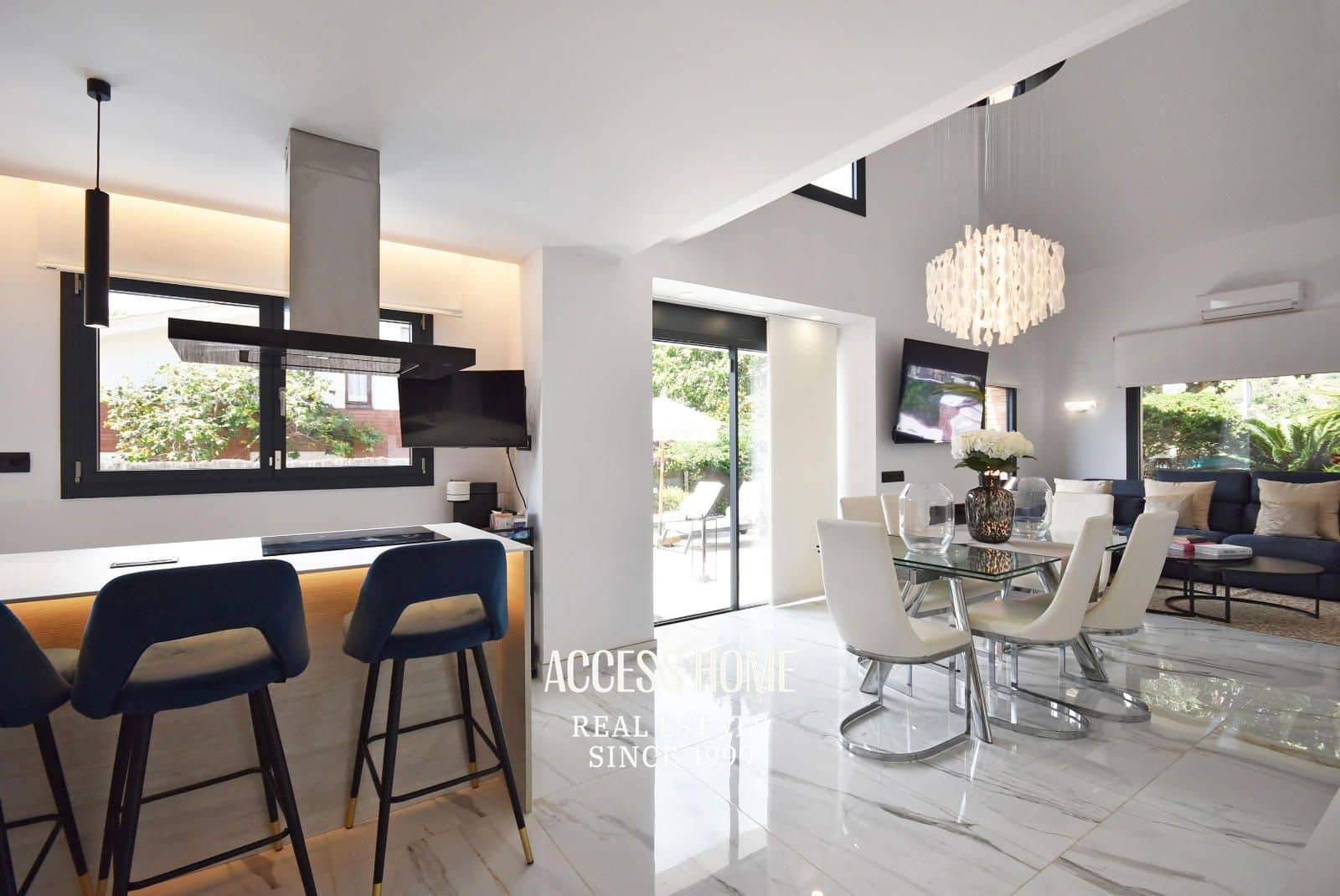 5 sovrum Villa till salu i Canet de Mar med pool garage - 890 000 € (Ref: 9384882)