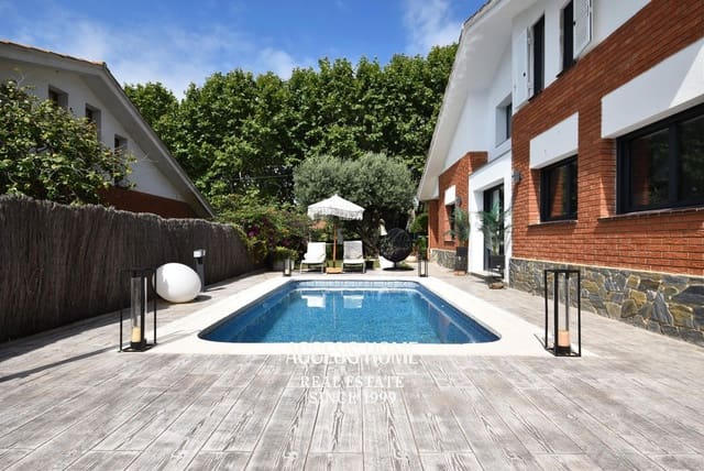 5 sypialnia Willa na sprzedaż w Canet de Mar z basenem garażem - 890 000 € (Ref: 9384882)