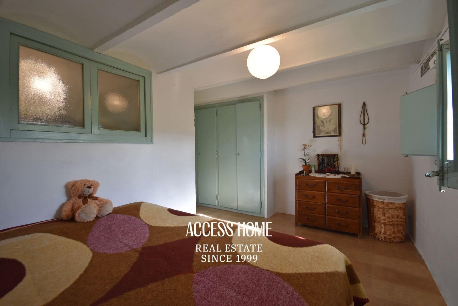 4 bedroom Villa for sale in Premia de Dalt with pool garage - € 930,000 (Ref: 9399876)