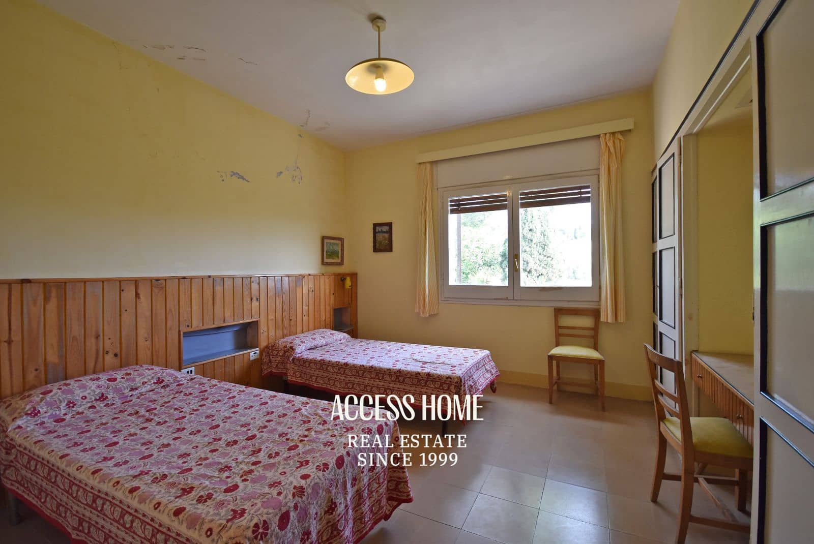 4 bedroom Villa for sale in Premia de Dalt with pool garage - € 930,000 (Ref: 9399876)