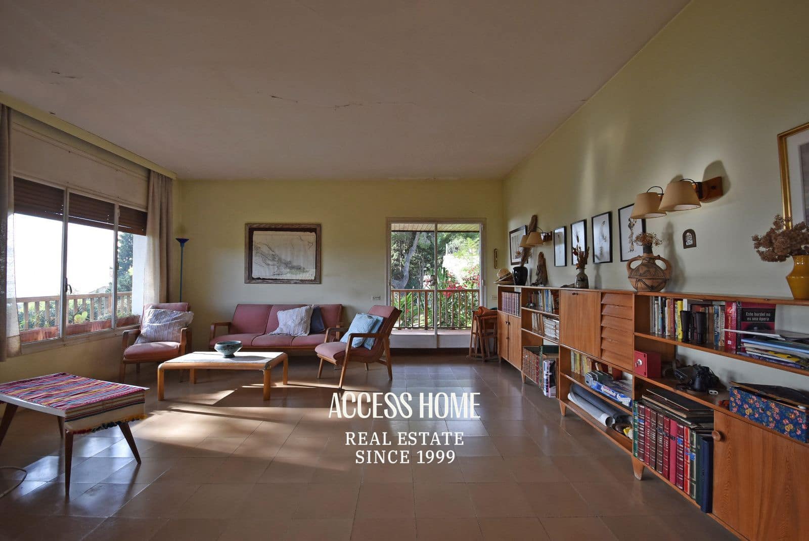 4 bedroom Villa for sale in Premia de Dalt with pool garage - € 930,000 (Ref: 9399876)