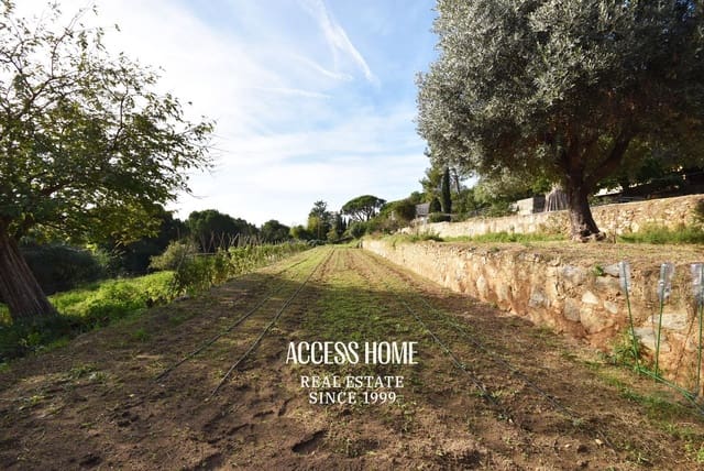 4 makuuhuone Huvila myytävänä paikassa Premià de Dalt mukana uima-altaan 
autotalli - 930 000 € (Ref: 9399876)