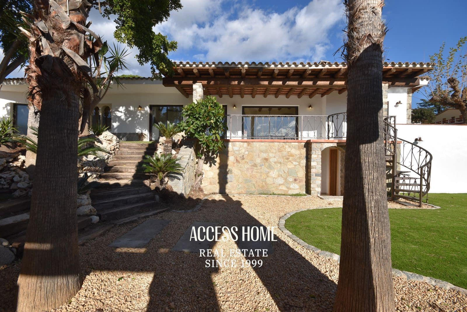 5 soverom Villa til salgs i Vilassar de Dalt med svømmebasseng garasje - € 1 560 000 (Ref: 9400221)