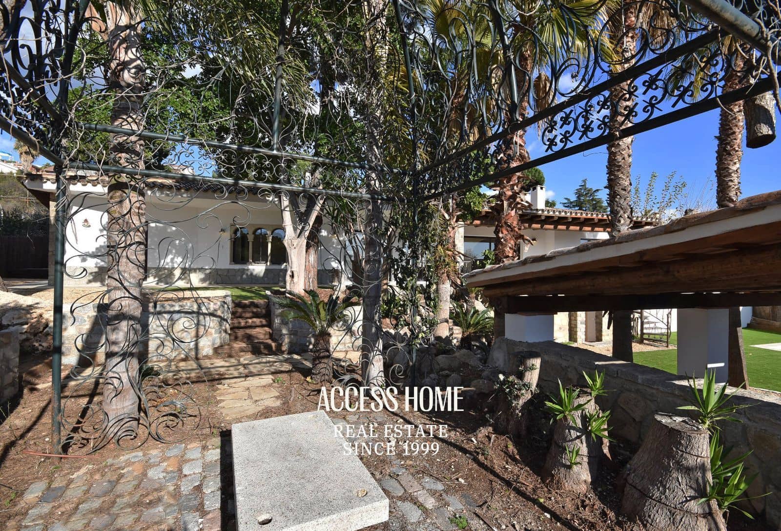 5 soverom Villa til salgs i Vilassar de Dalt med svømmebasseng garasje - € 1 560 000 (Ref: 9400221)