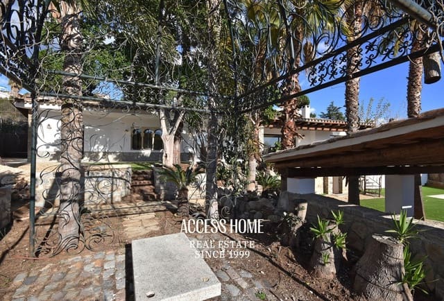 5 makuuhuone Huvila myytävänä paikassa Vilassar de Dalt mukana uima-altaan 
autotalli - 1 560 000 € (Ref: 9400221)