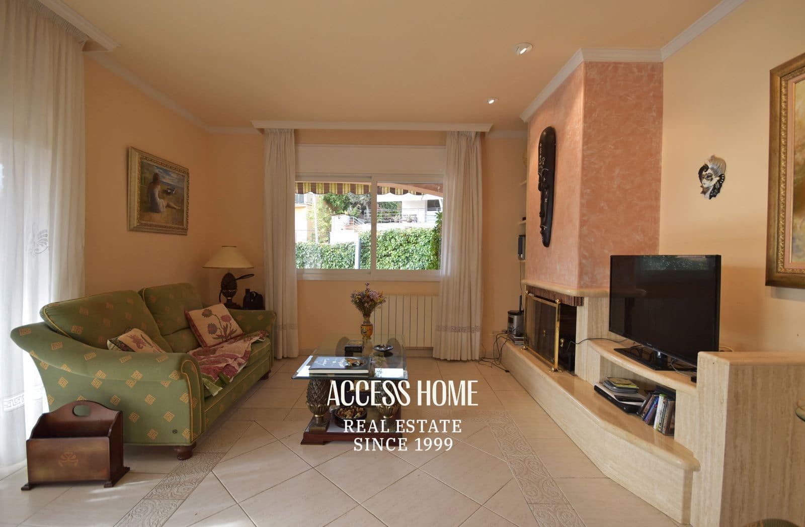 4 chambre Villa/Maison à vendre à Sant Pol de Mar avec piscine garage - 795 000 € (Ref: 9413013)