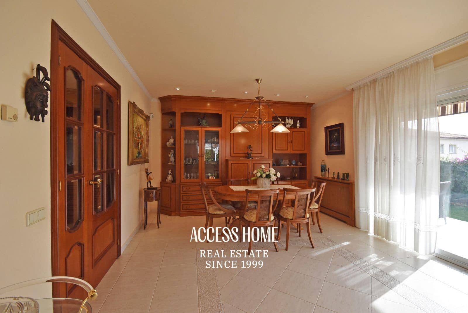 4 chambre Villa/Maison à vendre à Sant Pol de Mar avec piscine garage - 795 000 € (Ref: 9413013)