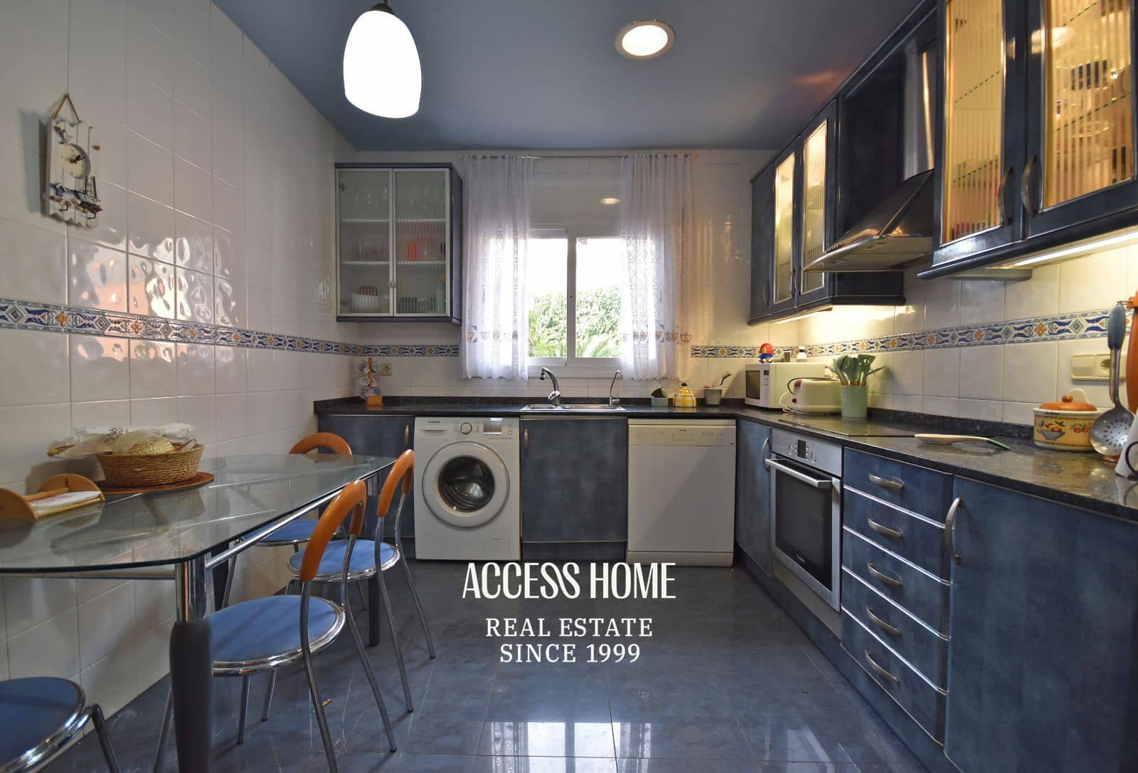 4 chambre Villa/Maison à vendre à Sant Pol de Mar avec piscine garage - 795 000 € (Ref: 9413013)