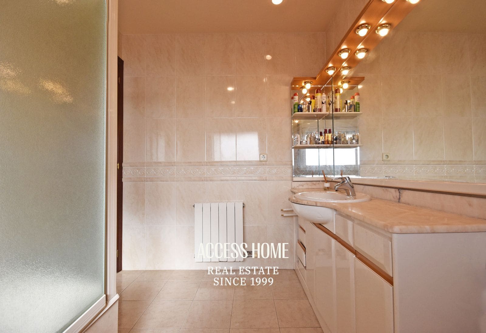 4 chambre Villa/Maison à vendre à Sant Pol de Mar avec piscine garage - 795 000 € (Ref: 9413013)