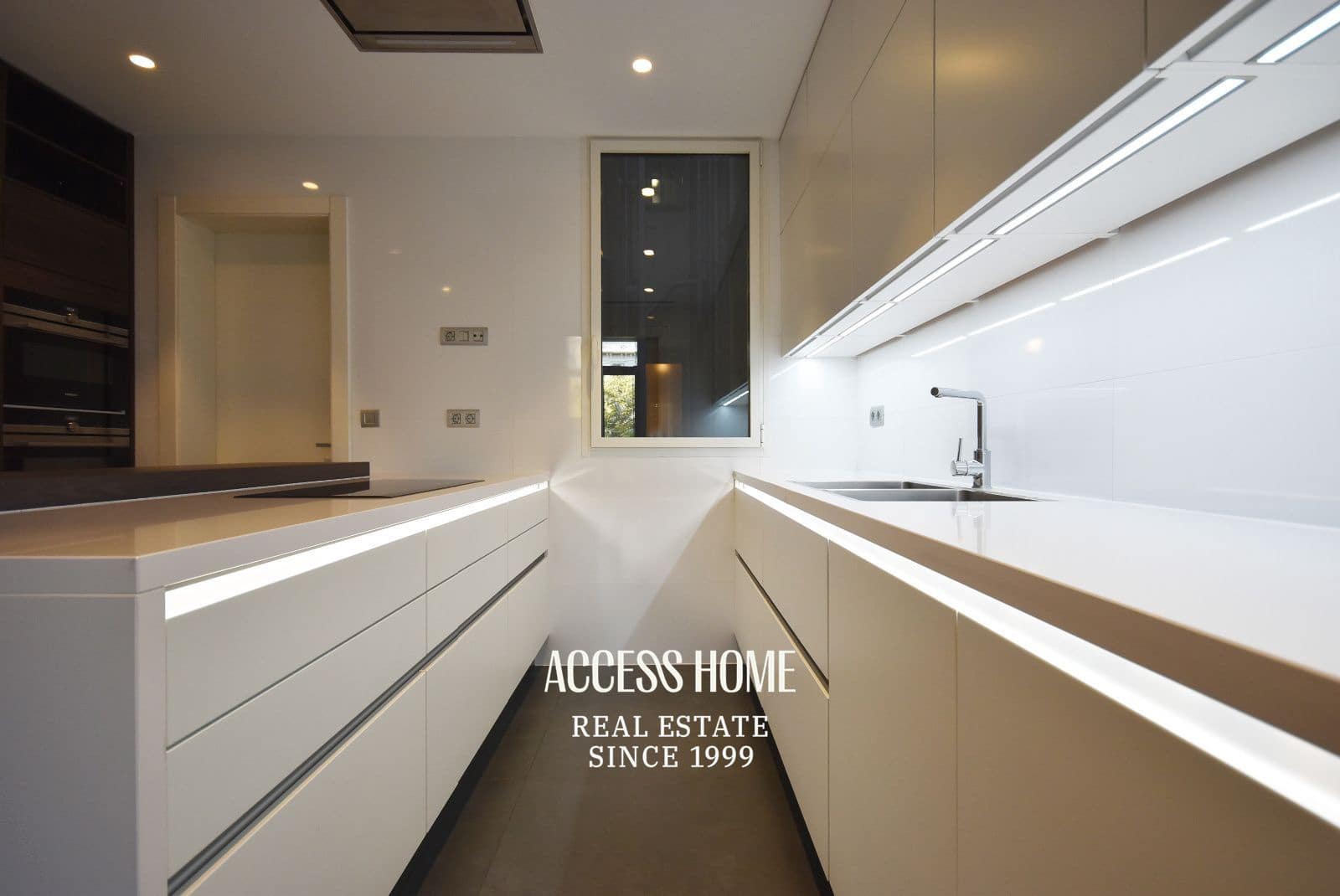 4 bedroom Flat for rent in Barcelona city - € 8,000 (Ref: 9431675)