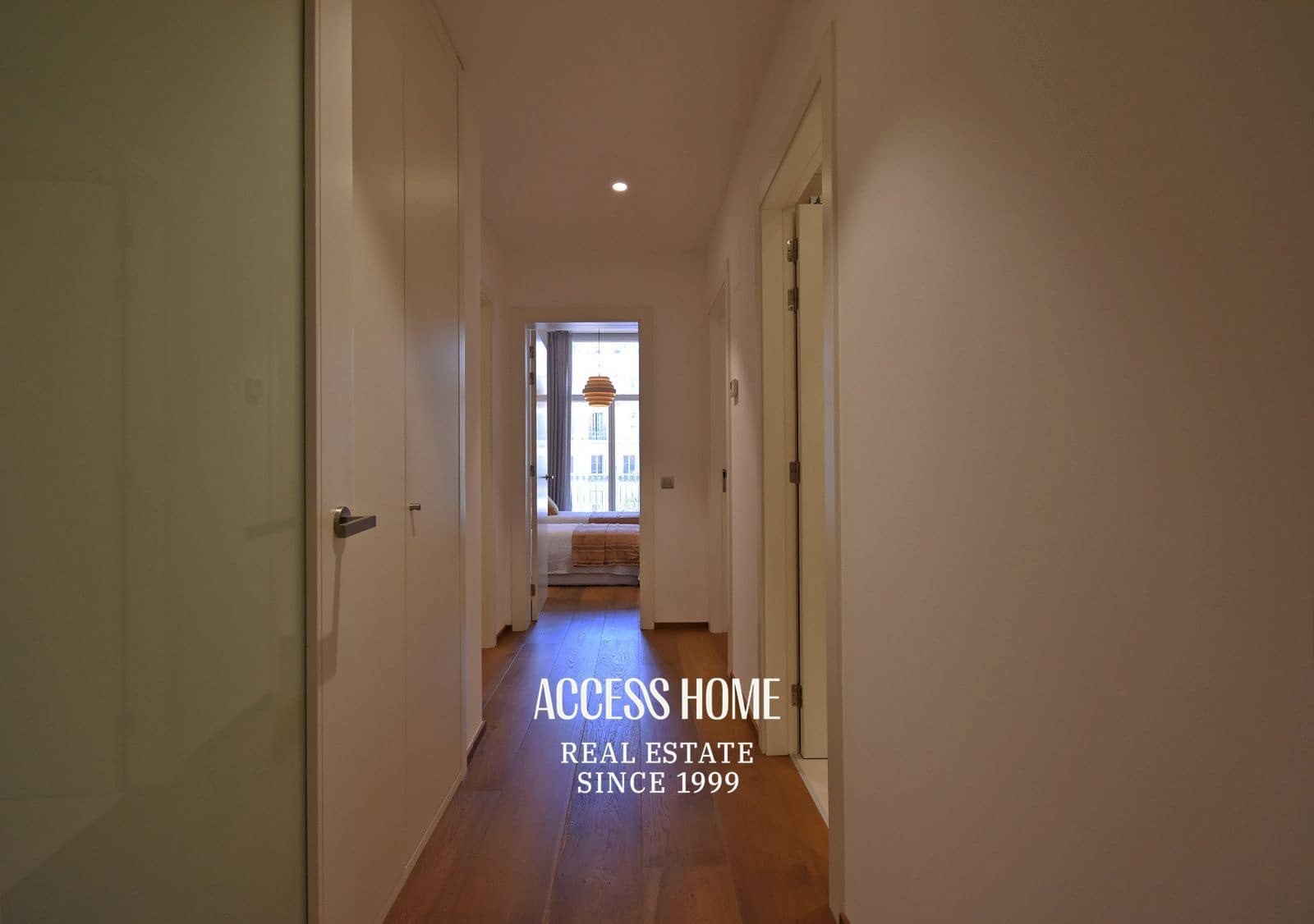 4 slaapkamer Flat te huur in Barcelona stad - € 7.500 (Ref: 9431675)