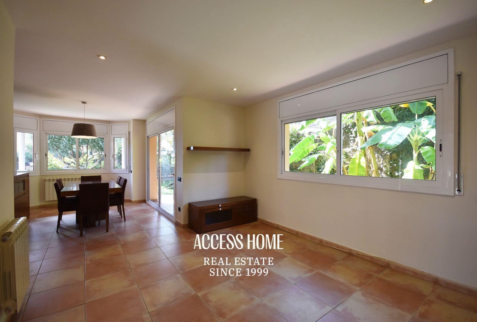 4 soveværelse Villa til salg i El Masnou med garage - € 790.000 (Ref: 9431922)