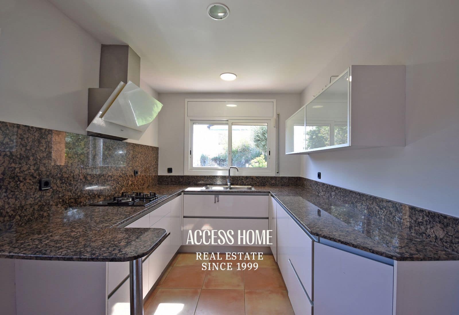 4 soveværelse Villa til salg i El Masnou med garage - € 790.000 (Ref: 9431922)