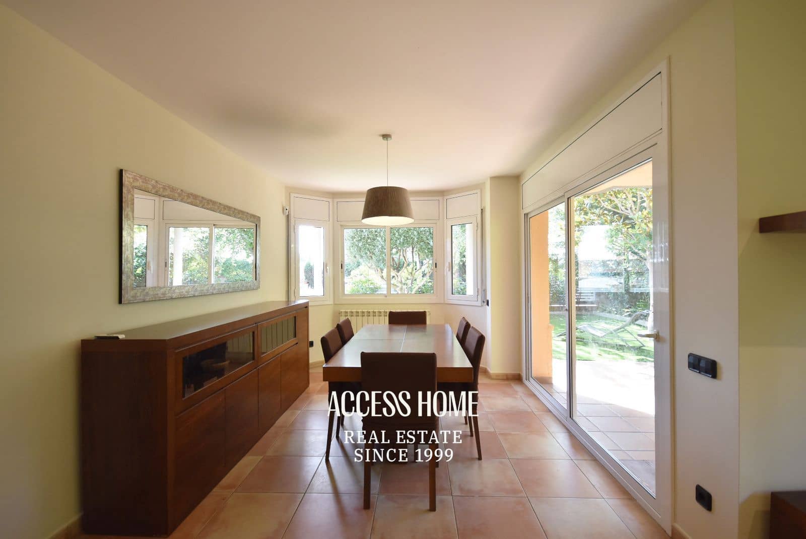 4 soveværelse Villa til salg i El Masnou med garage - € 790.000 (Ref: 9431922)