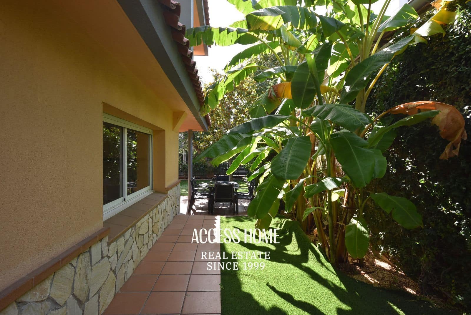 4 soveværelse Villa til salg i El Masnou med garage - € 790.000 (Ref: 9431922)