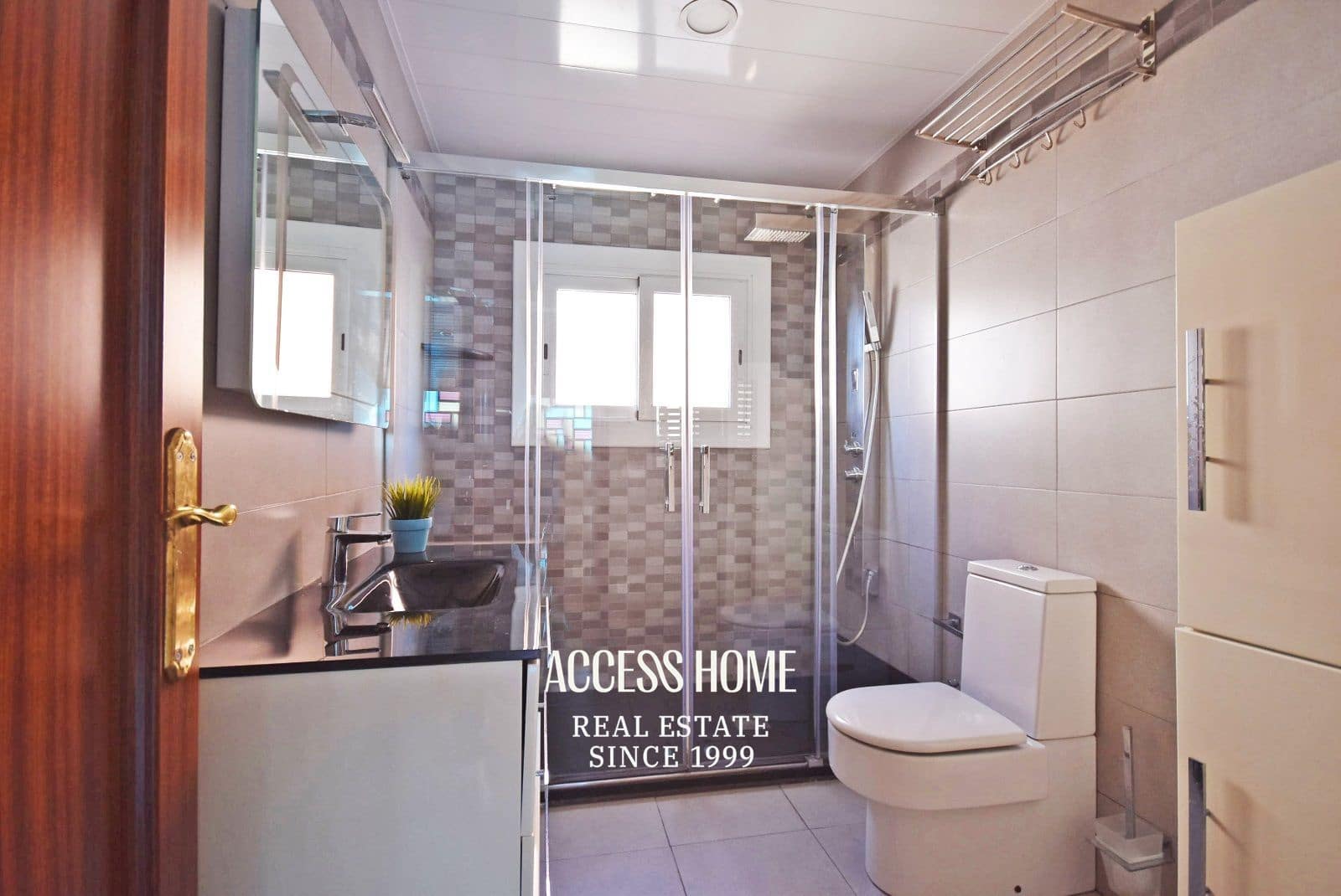 5 soveværelse Villa til leje i Alella med swimmingpool garage - € 2.800 (Ref: 9431923)