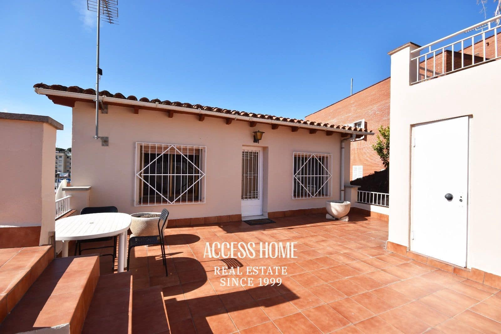 5 soveværelse Villa til leje i Alella med swimmingpool garage - € 2.800 (Ref: 9431923)