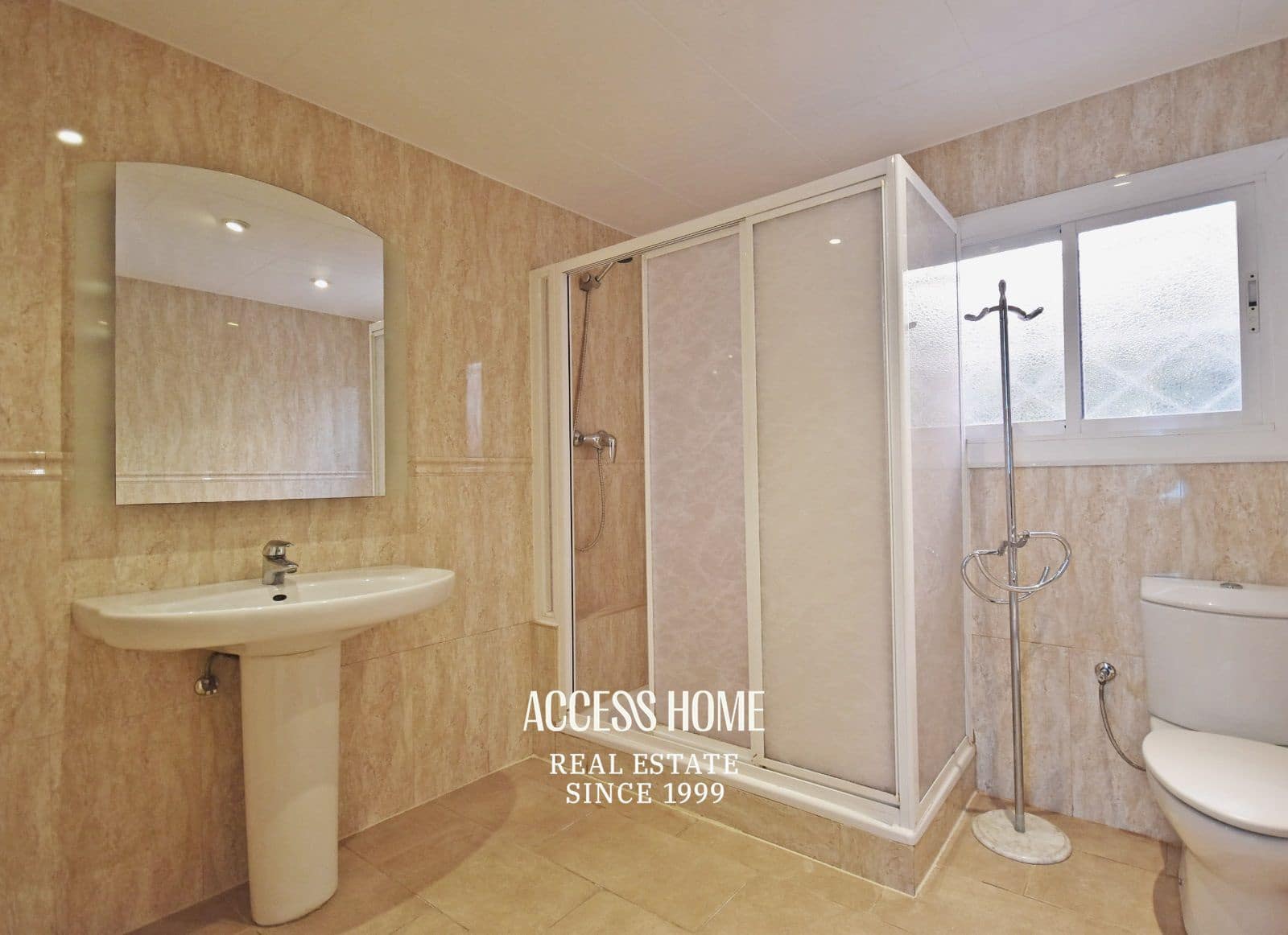 5 soveværelse Villa til leje i Alella med swimmingpool garage - € 2.800 (Ref: 9431923)