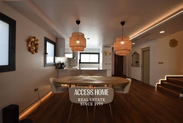 4 sypialnia Dom na sprzedaż w Montgat z basenem garażem - 1 074 600 € (Ref: 9438762)