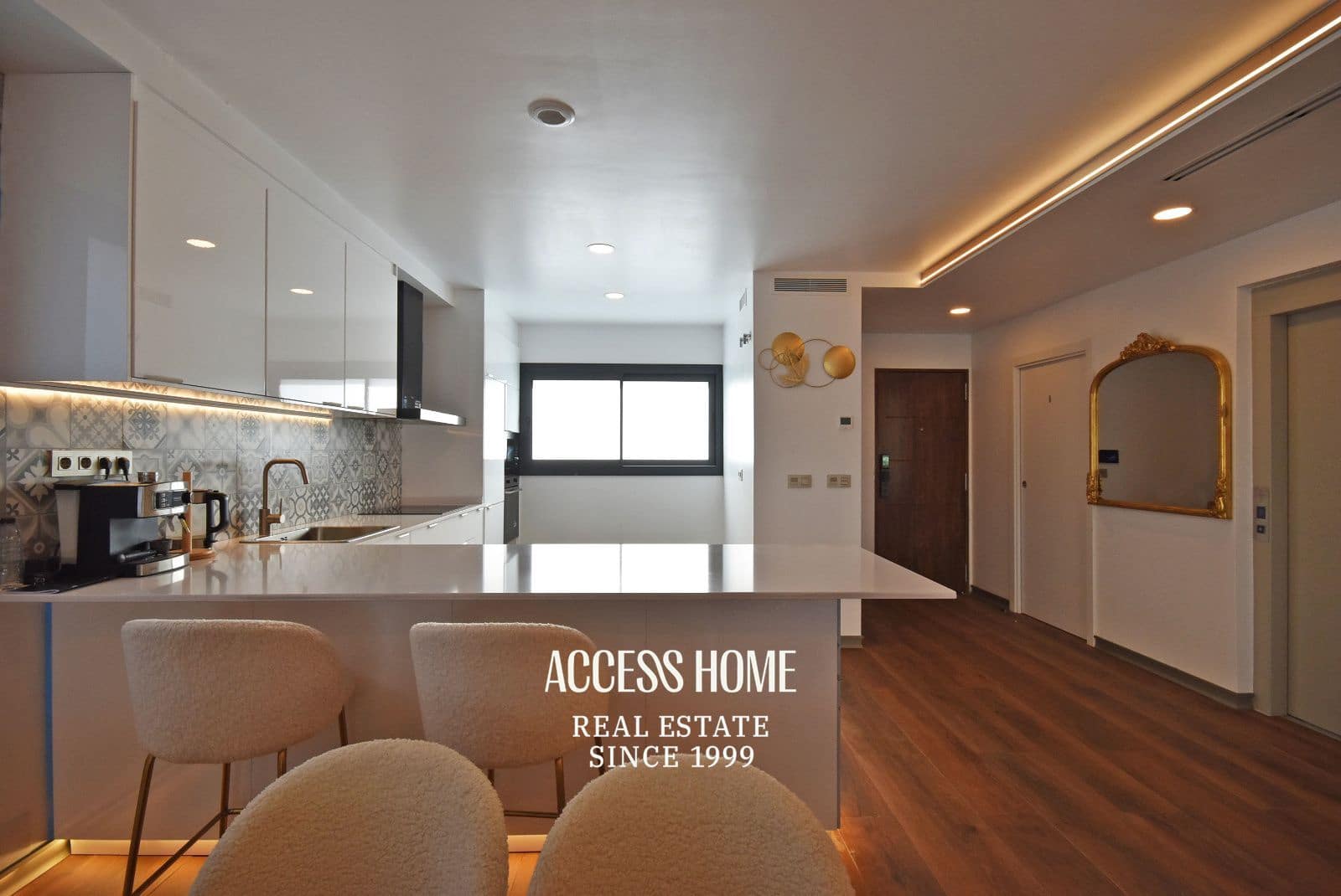 4 sypialnia Dom na sprzedaż w Montgat z basenem garażem - 1 000 350 € (Ref: 9438763)