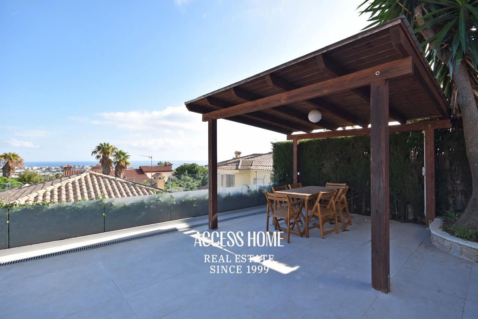 5 makuuhuone Huvila vuokrattavana paikassa Premia de Dalt mukana uima-altaan 
autotalli - 4 500 € (Ref: 9447084)