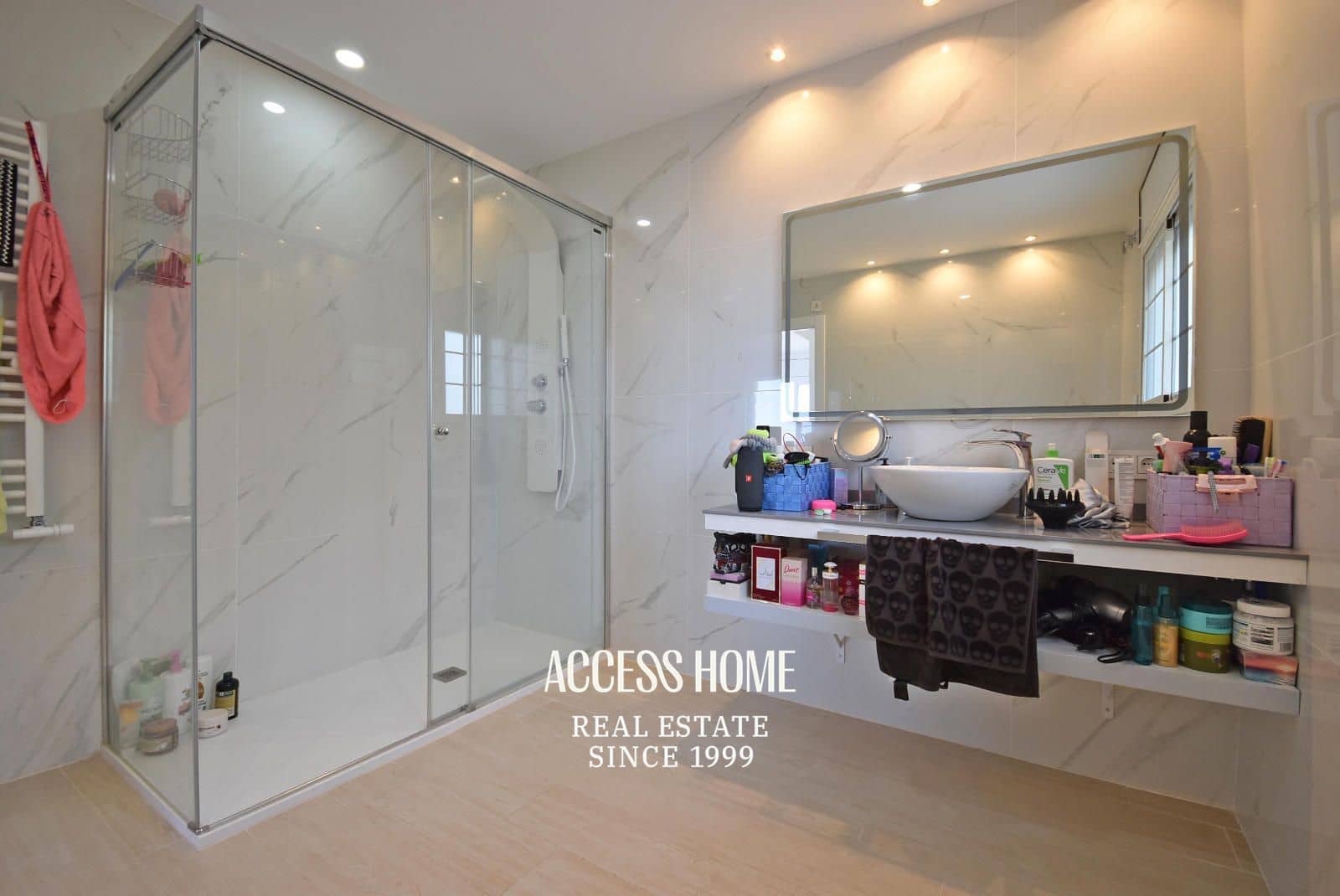 5 makuuhuone Huvila vuokrattavana paikassa Premia de Dalt mukana uima-altaan 
autotalli - 4 500 € (Ref: 9447084)