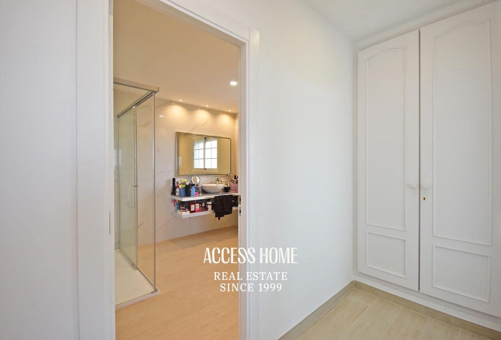 5 makuuhuone Huvila vuokrattavana paikassa Premia de Dalt mukana uima-altaan 
autotalli - 4 500 € (Ref: 9447084)